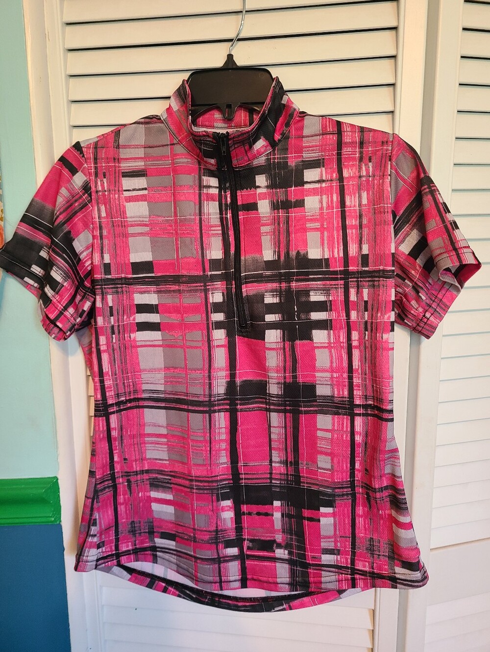 4 Kerrits Horsebackriding Shirts - Picture 8 of 13